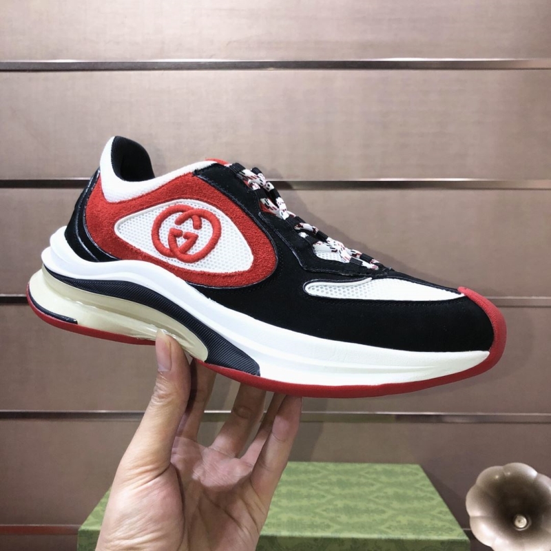 G*u*i casual shoes